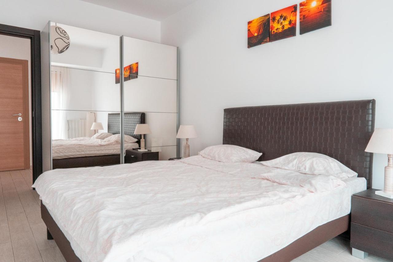 Bright Apartments Mamaia Nord Esterno foto